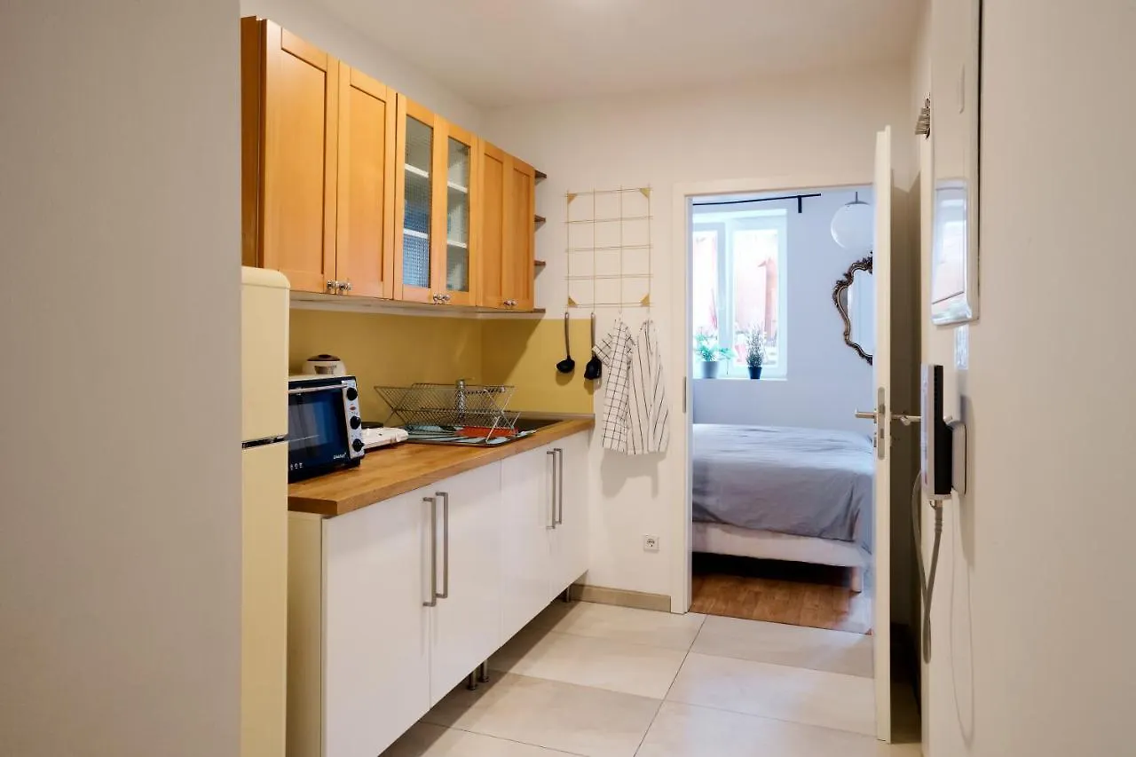 Beautiful Park Apartment For 4 Guests 베를린