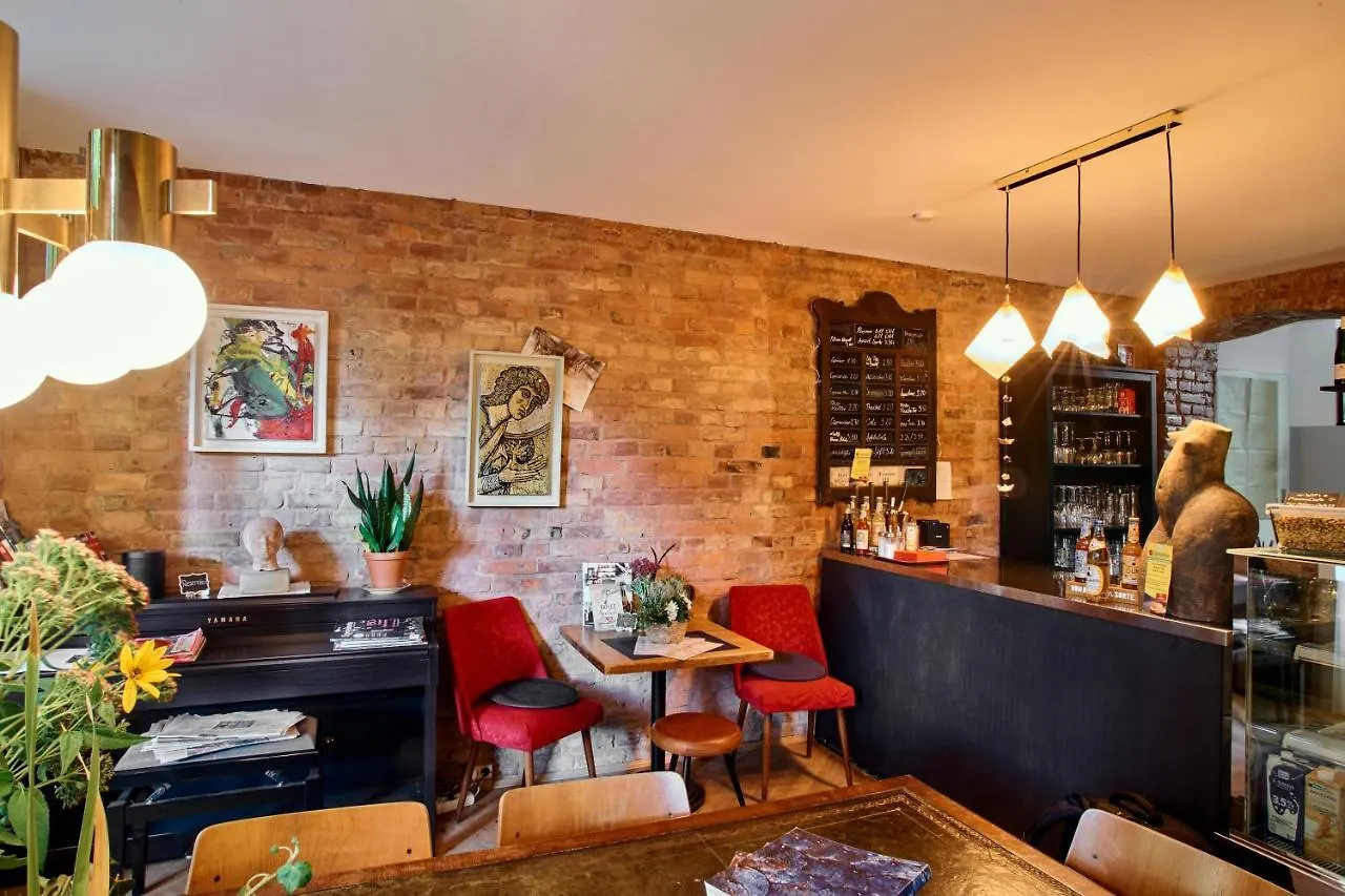 Beautiful Park Apartment For 4 Guests 베를린 독일