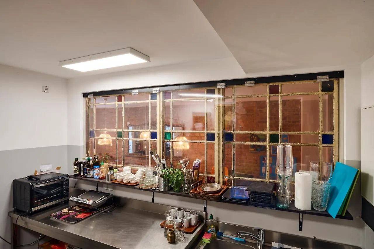 Beautiful Park Apartment For 4 Guests 베를린 0*,  독일