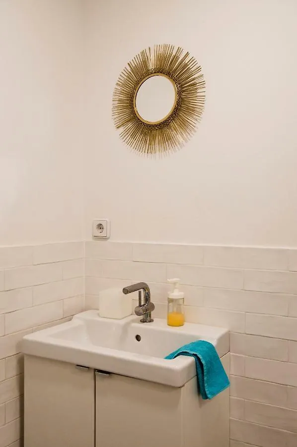 Beautiful Park Apartment For 4 Guests 베를린
