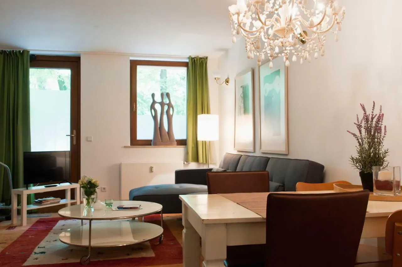 Beautiful Park Apartment For 4 Guests 베를린 독일